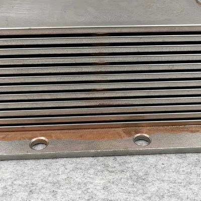 Car Model DONGFENG FOTON AUMAN Truck Get the Best Cooling Performance with Cummins DCEC 6CT 8.3 Engine Oil Cooler
