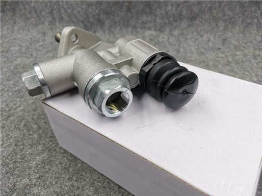 Dongfeng Tianlong and Dongfeng Hercules 0.7kg Engine Fuel Pump Powered by Dongfeng Cumminss 6CT