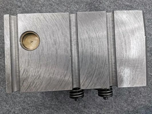 STD Engine AZ1099040002 Sinotruk Howo Truck Diesel Engine Cylinder Head