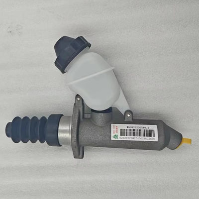 Standard Size WG9925230540 HOWO T7H Clutch Master Cylinder and Oil Storage Tank Assembly for Replace/Repair Purpose