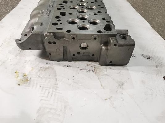 KOMATSU PC220-8 Excavator 6754-11-1101 6D107 Cylinder Head Sub Assembly with and Online Support Vedio Technical Support