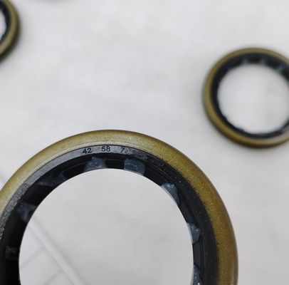 710W96501-0843 42*58*7 Sinotruk SITRAK C7H truck rear camshaft oil seal for DHL FEDEX TNT EMS UPS shipment