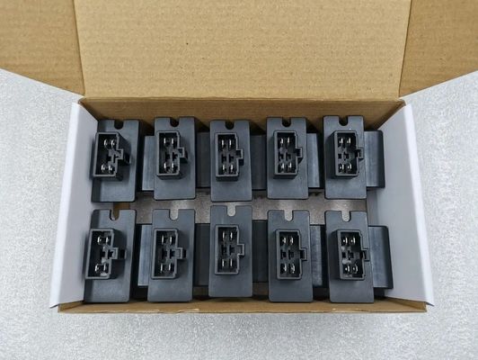 Car Fitment SINOTRUK CNHTC Carruchi AZ1630840321 Sinotruk Howo Truck Motor Heater Relay Fan Speed Control Block Assembly